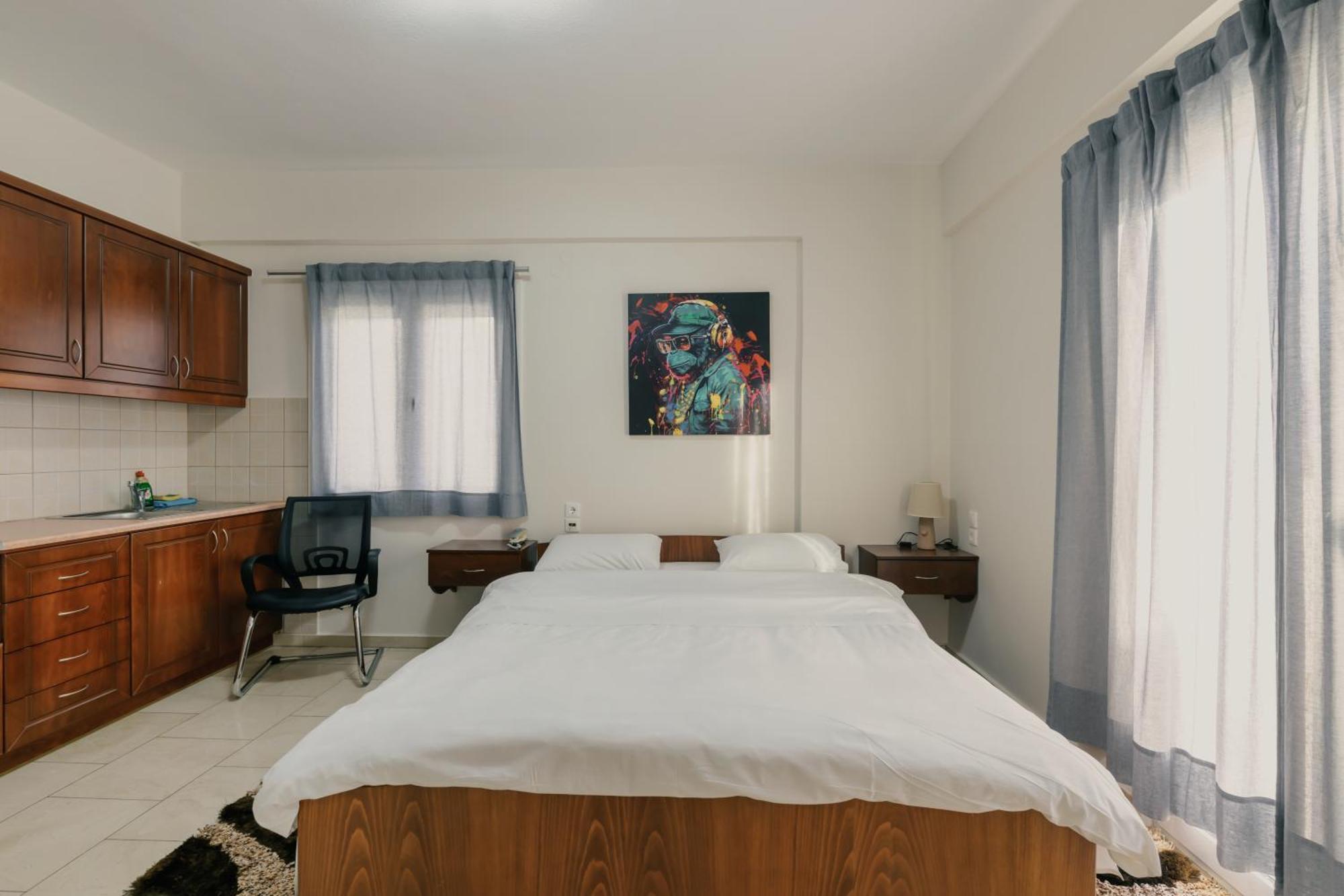O Fotis Studios & Apartments ヨアニナ エクステリア 写真