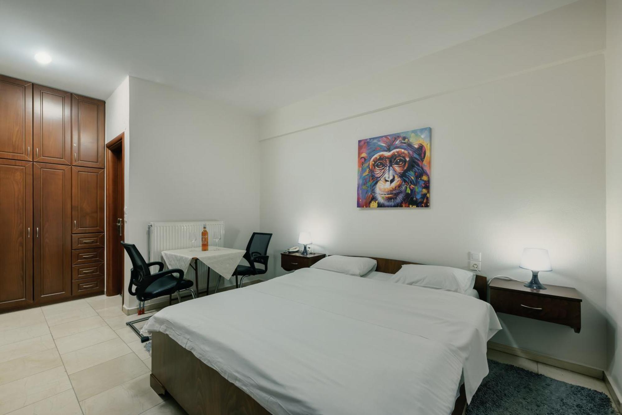 O Fotis Studios & Apartments ヨアニナ エクステリア 写真